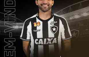 O Botafogo anunciou tambm a contratao do volante Alan Santos.
