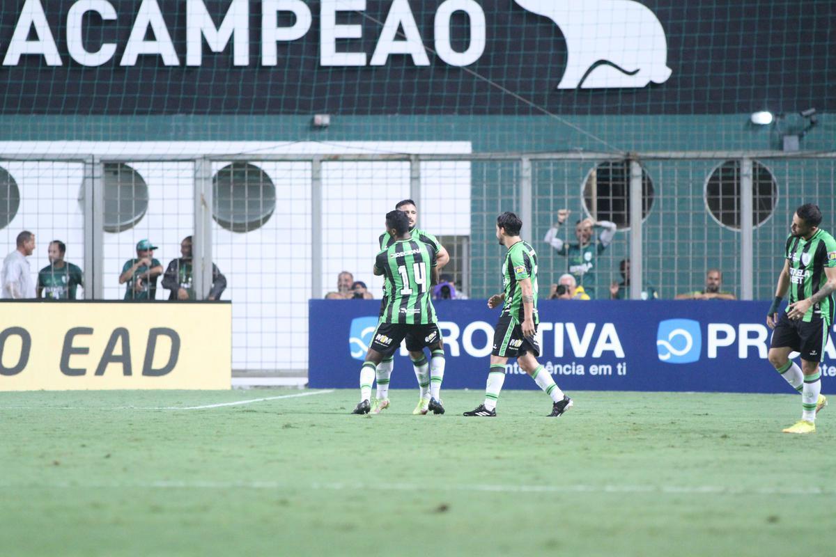 Equipes se enfrentaram no Independncia, em Belo Horizonte, pela volta da semifinal do Campeonato Mineiro