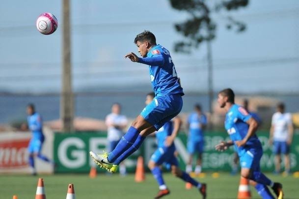 Volante Lucas Romero (Alexandre Guzanshe/EM D.A Press)