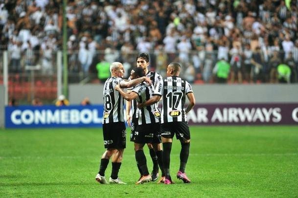 Elias marcou em chute de fora da rea e deu a vitria ao Atltico sobre La Equidad