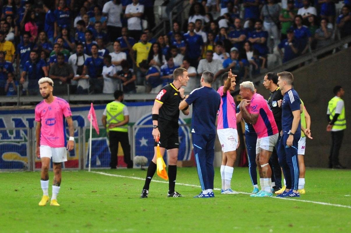 Fotos do jogo entre Cruzeiro e Guarani