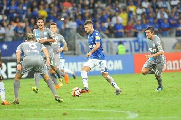 Fotos do primeiro tempo do duelo entre Cruzeiro e Racing, no Mineiro, pela Libertadores