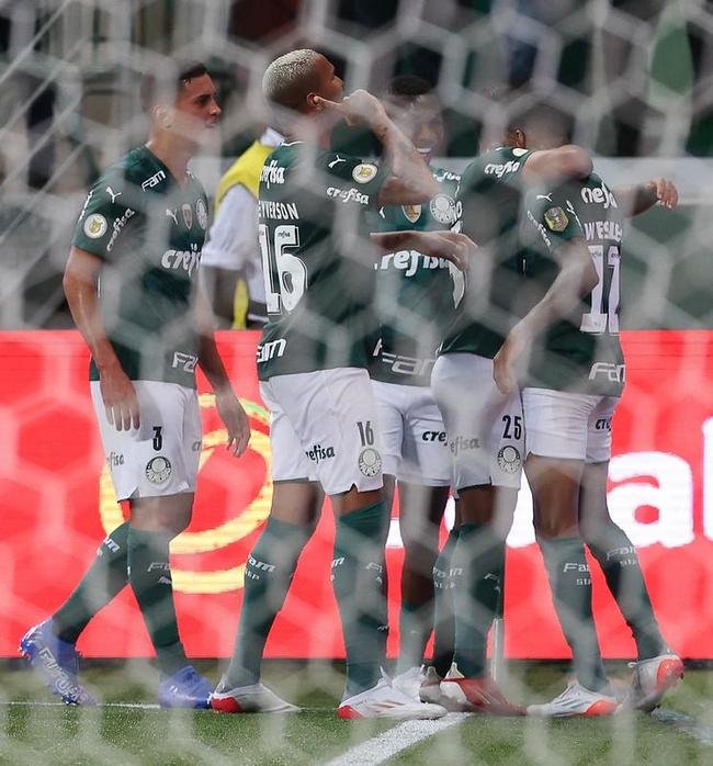 Wesley abriu o placar para o Palmeiras no Allianz Parque: 1 a 0