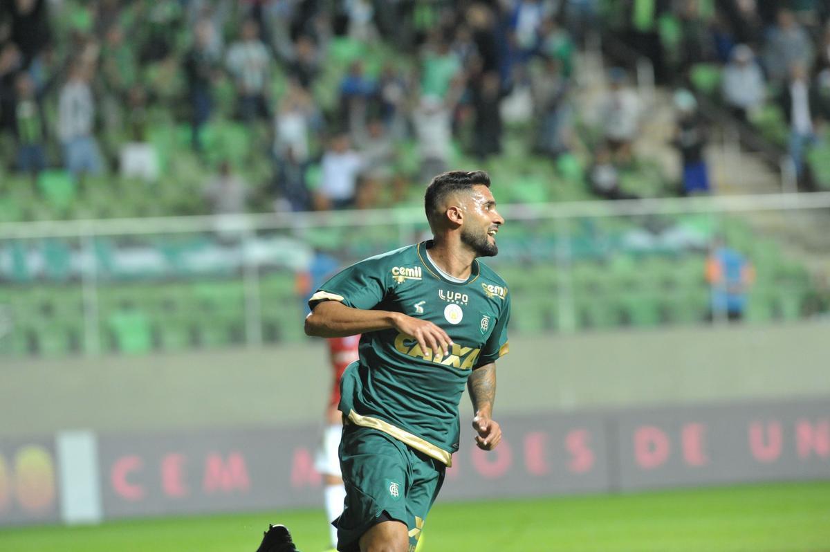 Fotos do jogo entre Amrica e Internacional, no Independncia, pela 15 rodada do Campeonato Brasileiro