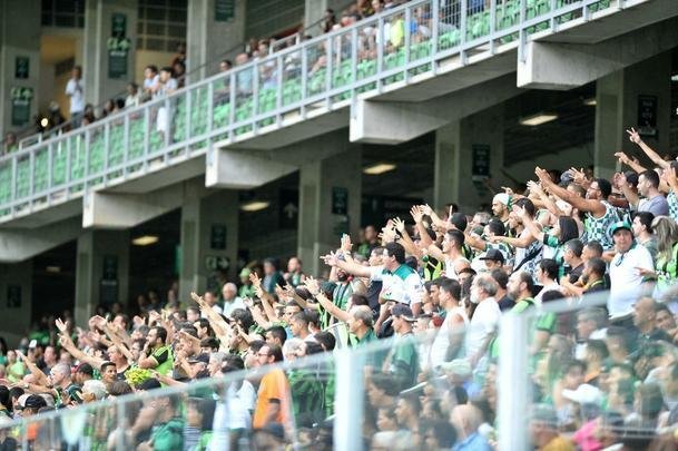 Fotos de América x Grêmio, neste sábado (20/10), no Independência, pela 30ª rodada do Campeonato Brasileiro