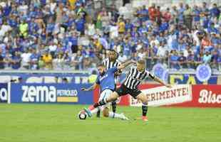 Imagens do jogo de ida da final do Mineiro, entre Cruzeiro e Atltico, no Mineiro