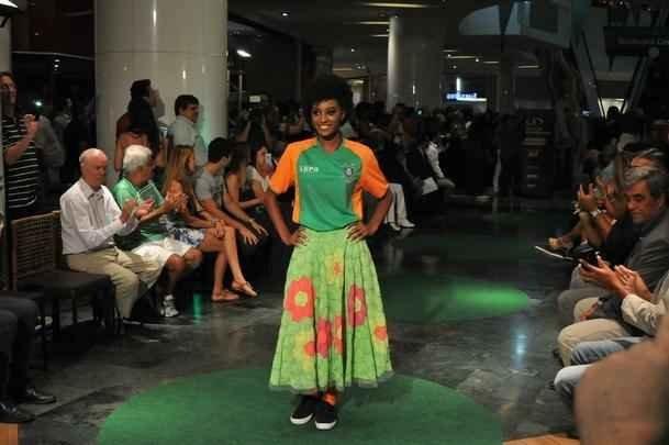 Amrica apresentou coleo de uniformes 2016, desenhados pelo estilista Ronaldo Fraga e produzidos pela Lupo