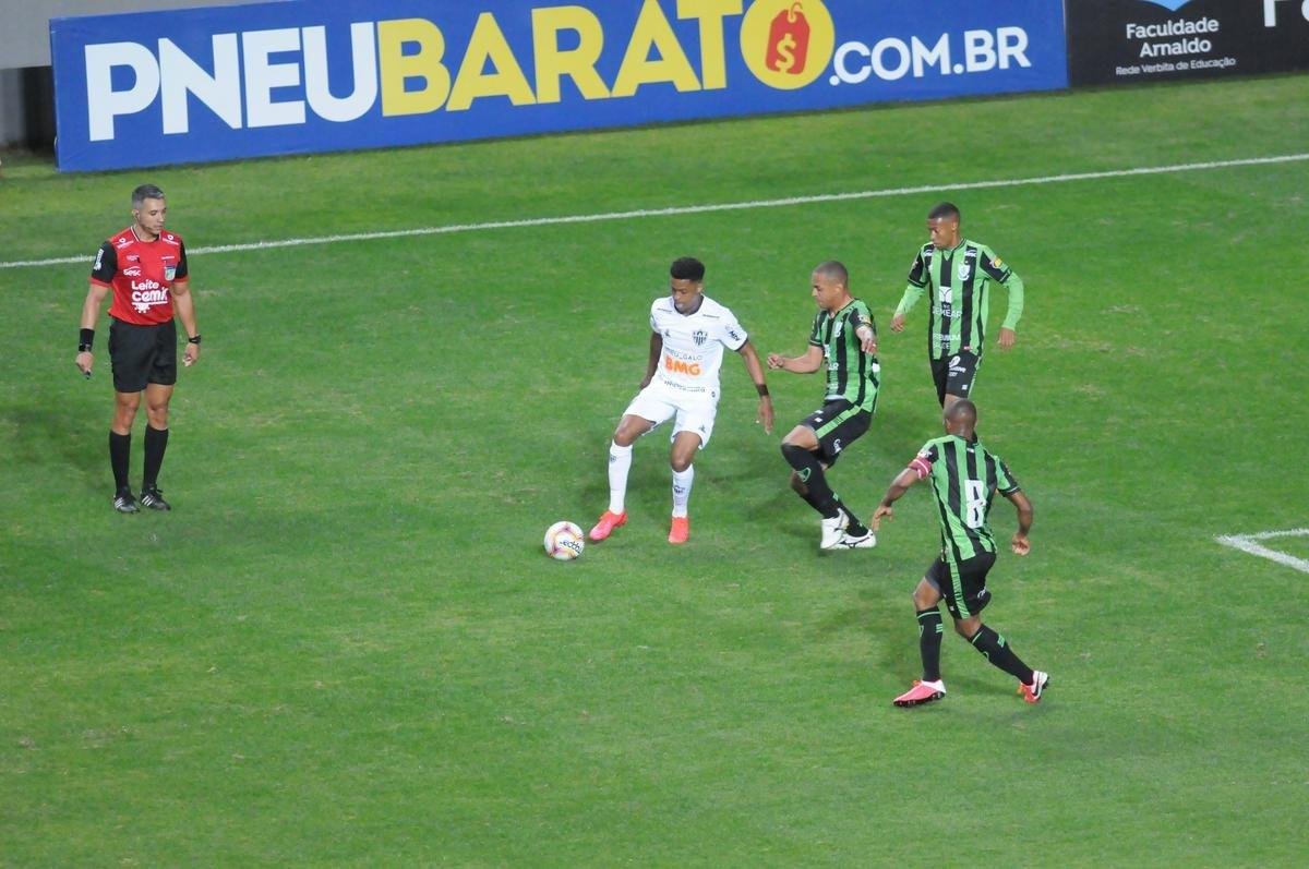 Fotos do clssico entre Amrica e Atltico, no Independncia, em duelo de volta da semifinal do Campeonato Mineiro
