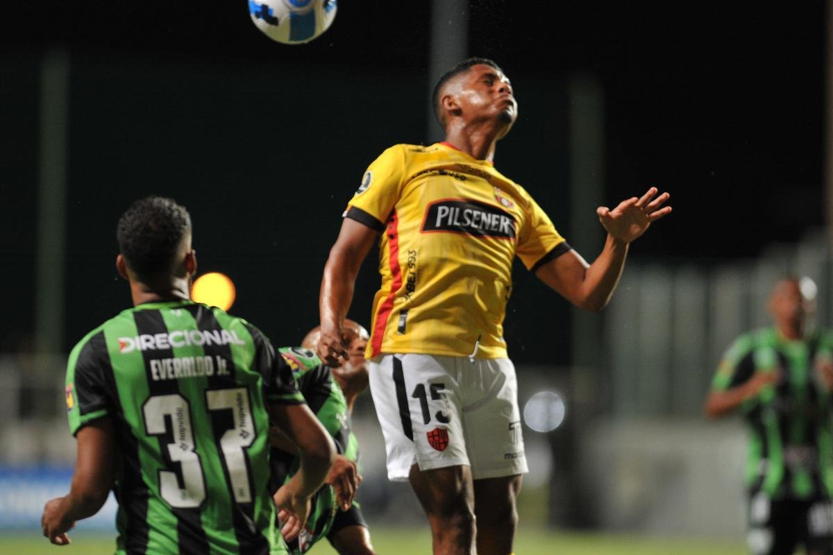Fotos da partida de ida da terceira fase da Copa Libertadores, entre Amrica e Barcelona de Guayaquil, no Independncia, em Belo Horizonte