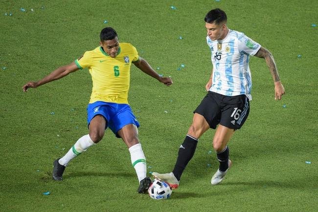 Sem Neymar, Brasil encarou a Argentina em clssco agitado pelas Eliminatrias