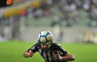 Em jogo com chuva de granizo e 'apago' no Horto, Galo  batido pelo Internacional por 1 a 0