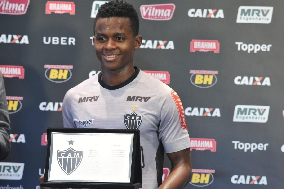 O elenco do Atltico treinou nesta quinta-feira de olho no jogo contra o Corinthians, neste domingo