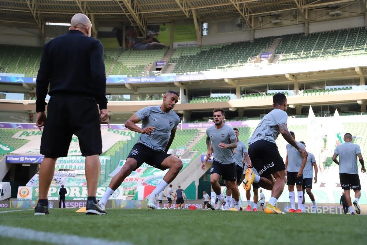 Fotos do aquecimento do Atltico no Allianz Parque antes do jogo contra o Palmeiras pela 19 rodada do Campeonato Brasileiro