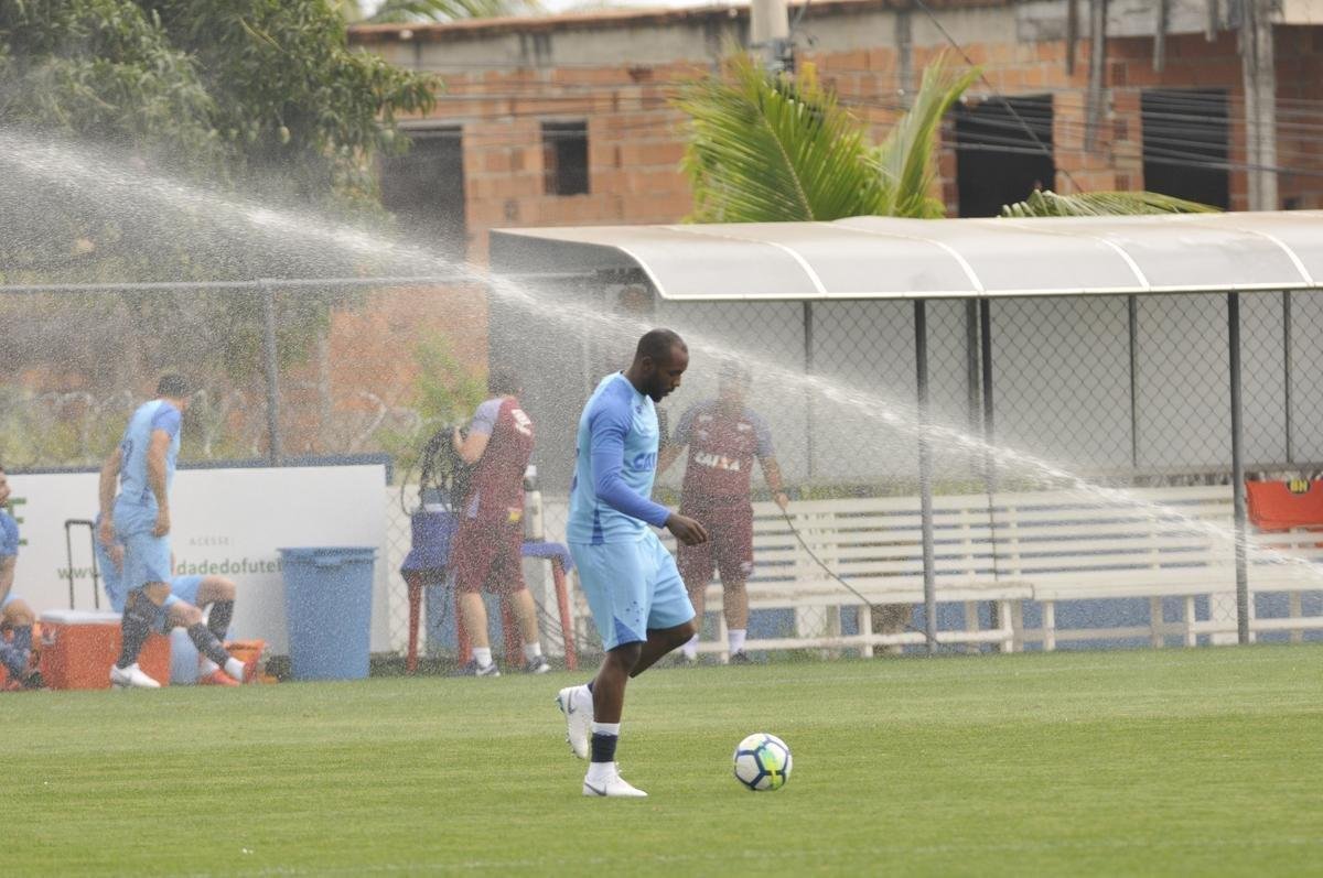 Imagens do treino do Cruzeiro antes do segundo duelo da final da Copa do Brasil, contra o Corinthians, em So Paulo