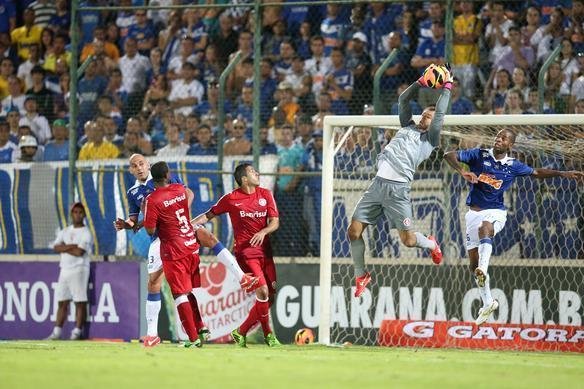 Imagens do jogo entre Cruzeiro e Internacional, na Arena do Jacar, pelo Brasileiro
