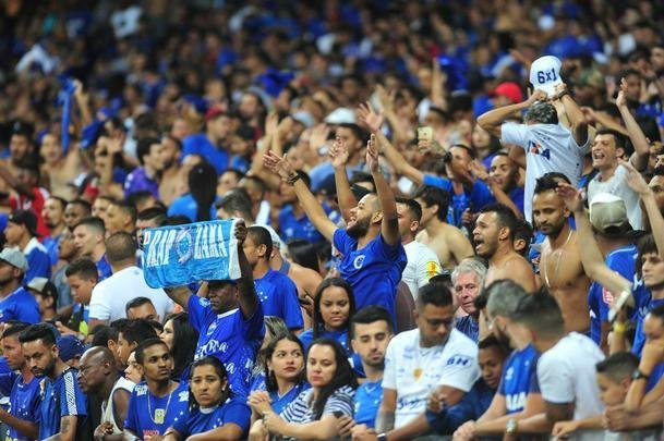 Cruzeiro e Internacional ficaram no empate em jogo com interveno do VAR