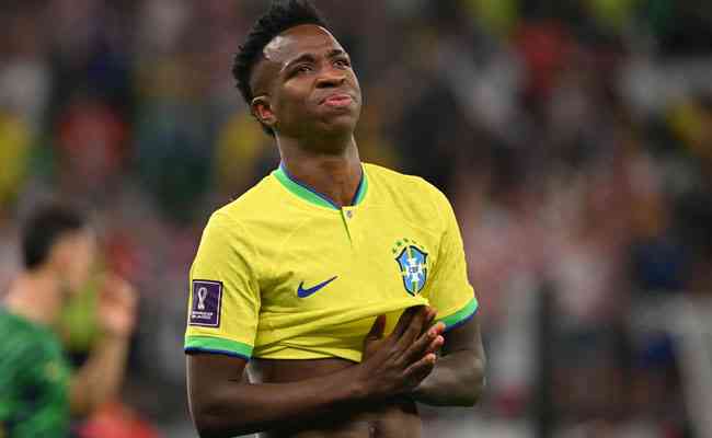 Vini Jnior pediu desculpas pela queda do Brasil na Copa do Mundo
