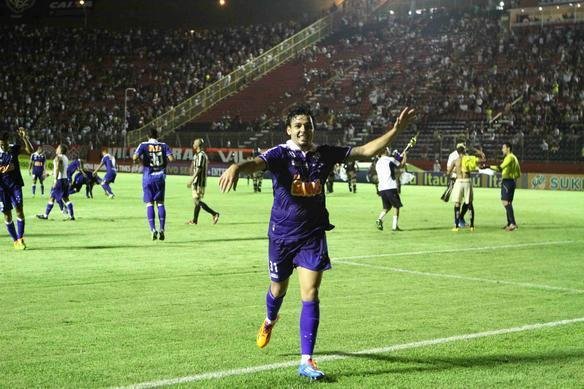 Festa dos jogadores do Cruzeiro no Barrado com a conquista do tricampeonato brasileiro