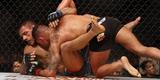 Fotos da vitria de Rafael dos Anjos, que valeu o cinturo dos leves do UFC