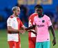 Problema na coxa deve tirar Dembl de jogo contra a Juventus