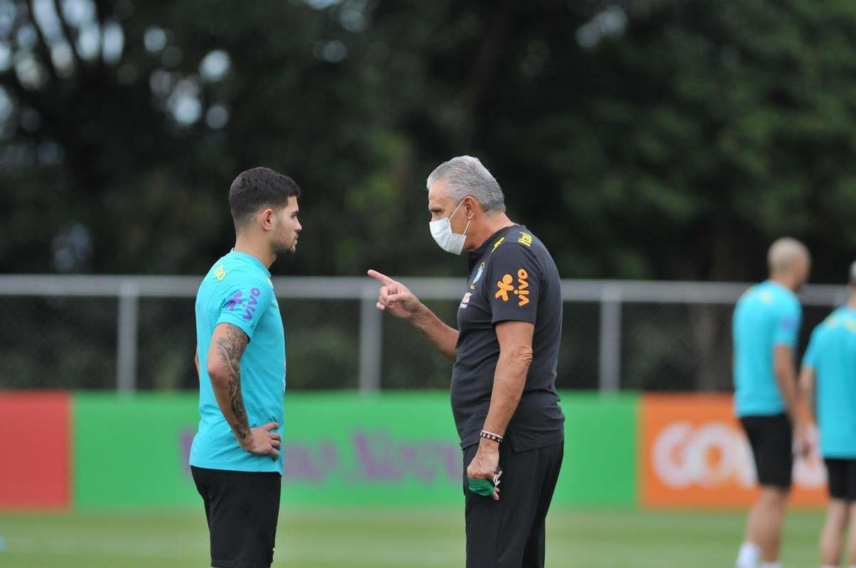 Seleo Brasileira realizou treinamento na tarde deste sbado (29/1) na Toca da Raposa II