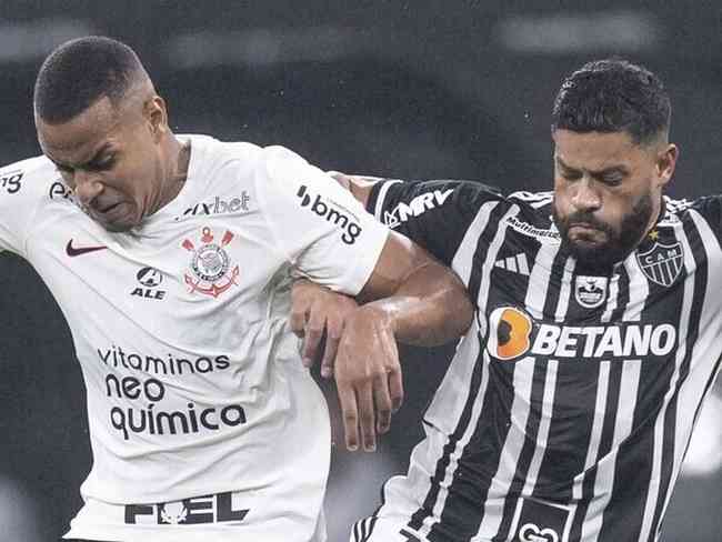 Murillo parou Hulk no jogo que classificou o Corinthians na Copa do Brasil