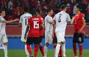 Bayern de Munique derrotou egpcios do Al Ahly por 2 a 0, com dois gols do polons Robert Lewandowski, e se garantiu na deciso do Mundial de Clubes contra o Tigres, do Mxico