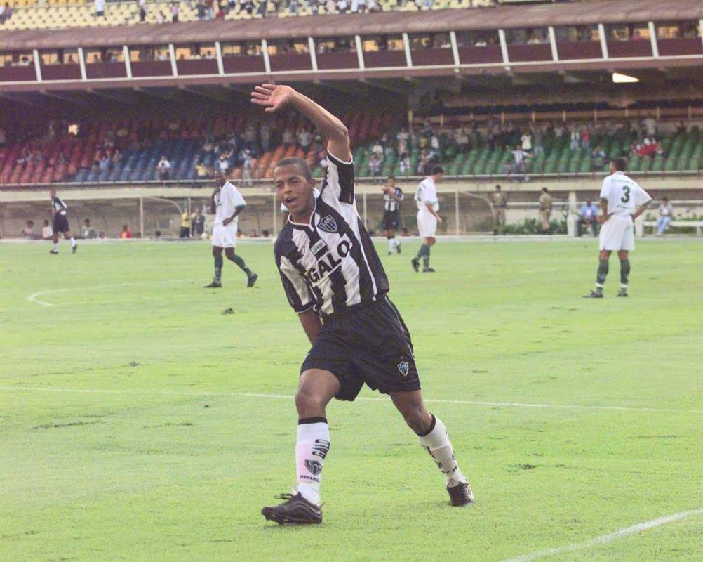 Andr Neles - Jogou no Atltico em 2000, foi para o Palmeiras em 2003 e voltou para o Galo em 2004.