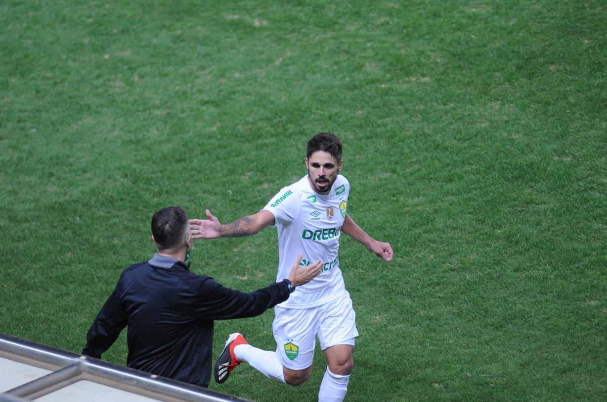 Fotos do jogo entre Amrica e Cuiab, no Independncia, em Belo Horizonte, pela segunda da Srie B do Brasileiro