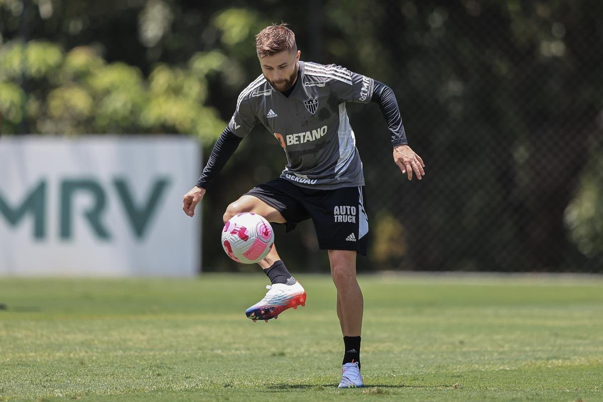 Fotos do treino do Atltico, que teve Hulk em campo 
