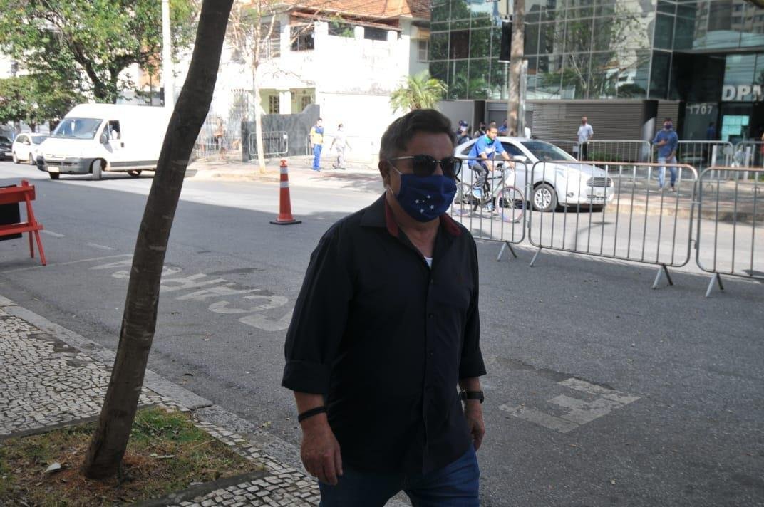 Alexandre Guzanshe/EM/DA Press