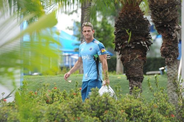 Fotos da apresentao de Adilson Batista como novo tcnico do Cruzeiro. Tcnico teve reunio com jogadores na Toca da Raposa II, falou com a imprensa e depois comandou seu primeiro treino