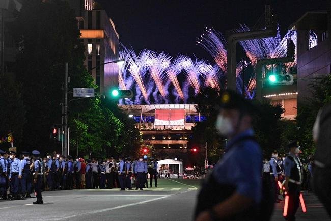 Fogos na Cerim�nia de Encerramento dos Jogos de T�quio