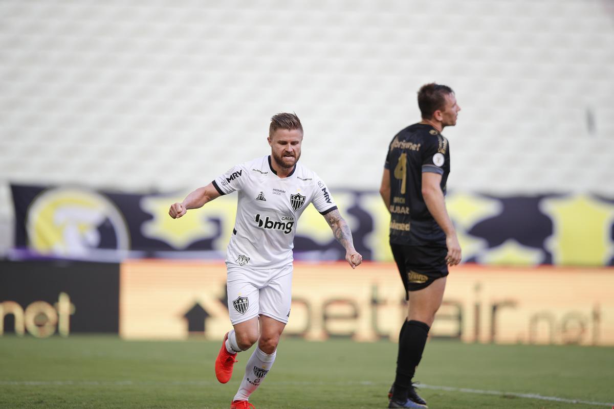 Fotos do jogo entre Ceará e Atlético, que terminou empatado por 2 a 2