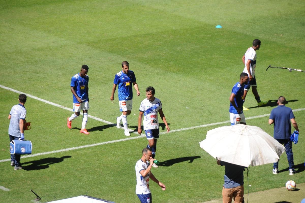 Na retomada do Campeonato Mineiro, Cruzeiro e URT se enfrentaram no Mineiro