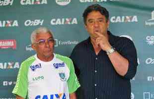 Tcnico Givanildo Oliveira foi apresentado no CT Lanna Drumond pelo presidente Marcus Salum e comandou seu primeiro treino visando ao jogo de quinta-feira, contra o Internacional, em Porto Alegre