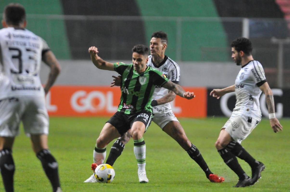 Fotos da derrota do Amrica para o Cear, por 2 a 0, no Independncia, pela 10 rodada da Srie A