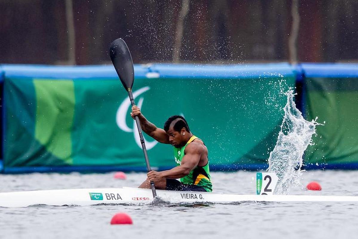 Giovane Vieira conquista a prata na categoria KL3 nos 200m da Canoagem Velocidade