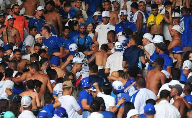 Cruzeiro fans screamed 