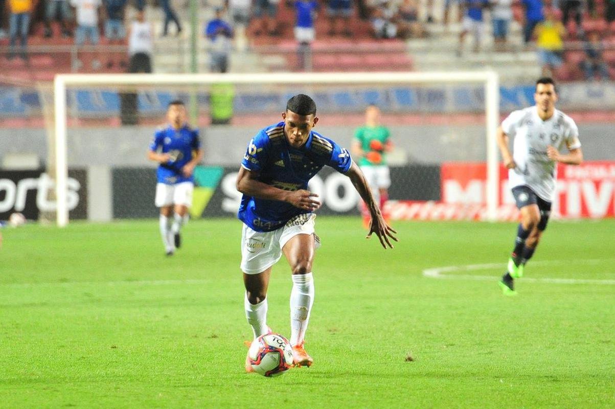 Fotos do jogo entre Cruzeiro e Remo, no Independncia, em BH, pela 32 rodada da Srie B do Brasileiro