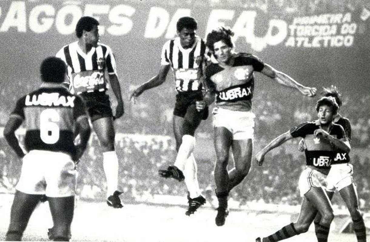1987 - Atltico 2 x 3 Flamengo: semifinal do Brasileiro/Copa Unio, no Mineiro