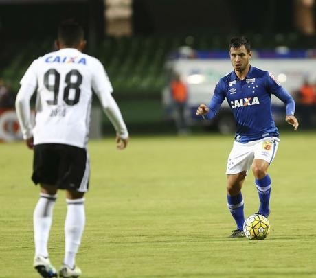 Fotos do jogo entre Coritiba e Cruzeiro, no Couto Pereira, pela primeira rodada do Campeonato Brasileiro