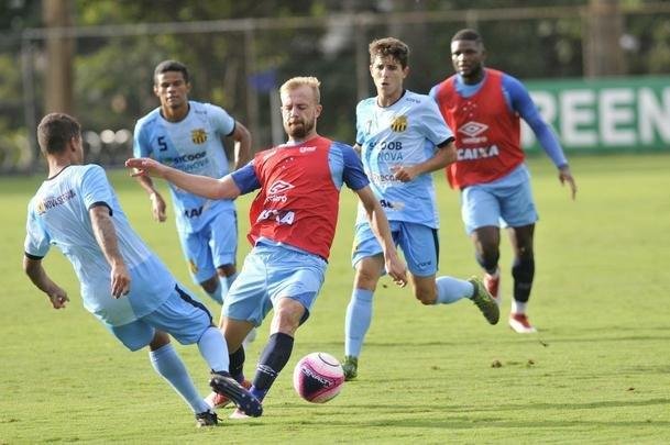 Com gols de Judivan e Rafael Sobis, Cruzeiro venceu Betinense por 2 a 0 em jogo-treino