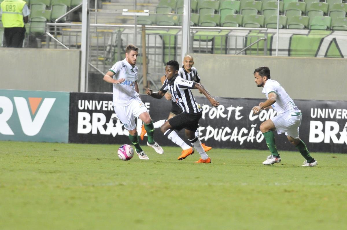 Imagens do clssico de ida da semifinal do Mineiro, entre Atltico e Amrica, no Independncia