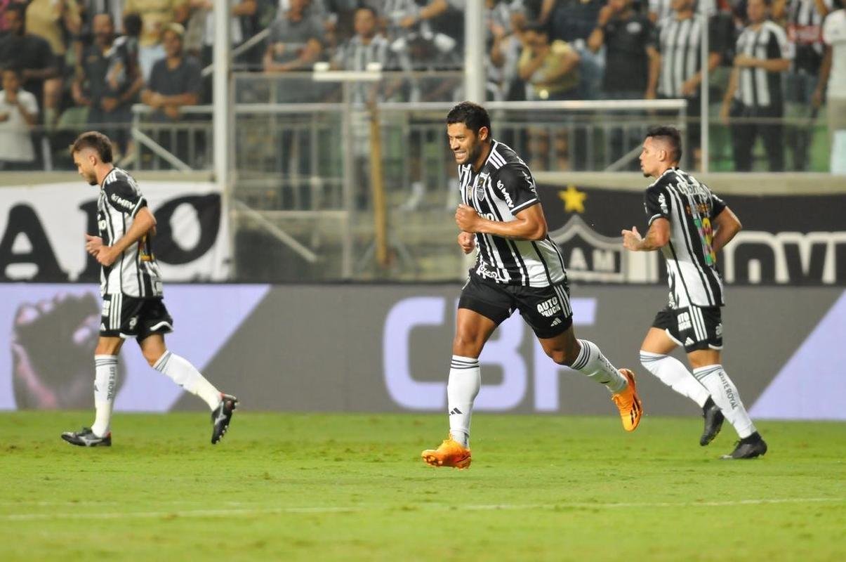 Fotos do jogo entre Atltico e Athletico-PR