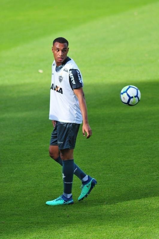 Fotos da apresentao e primeiro treino de Leandrinho no Atltico