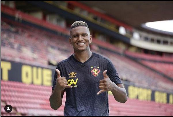 Carlos Rentería, volante (Sport)