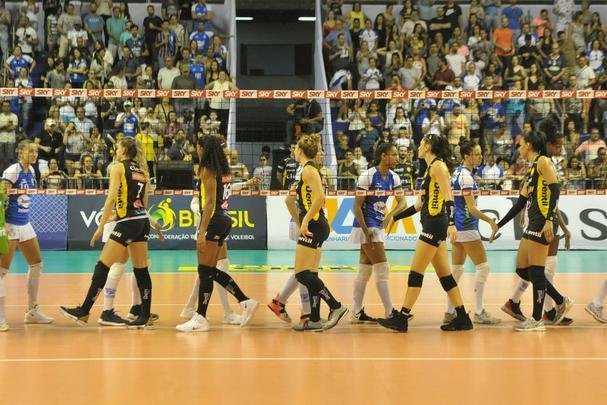 Minas x Praia: veja fotos da primeira partida da final