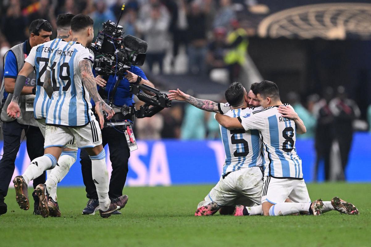 Argentina venceu a Frana por 4 a 2 nos pnaltis, depois de empate por 3 a 3, e finalmente soltou o grito de tricampe do mundo