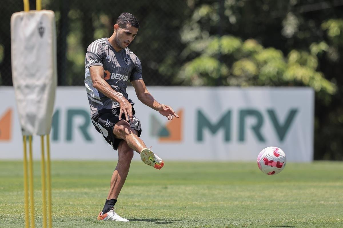Fotos do treino do Atltico, que teve Hulk em campo 